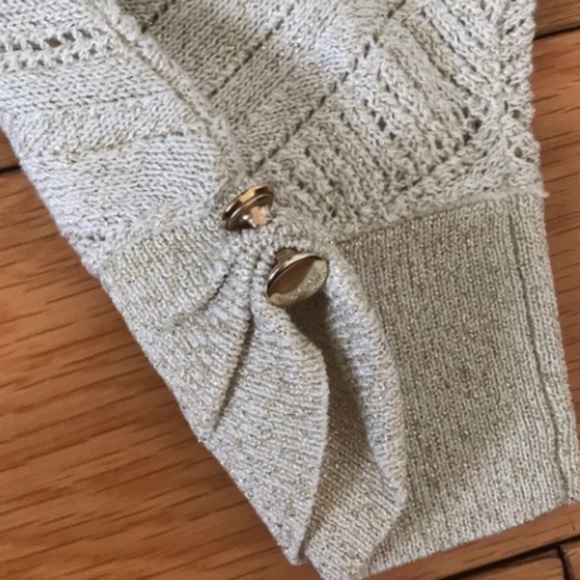 Cream sweater w gold shimmer threads & 3/4 sleeves - Picture 5 of 5